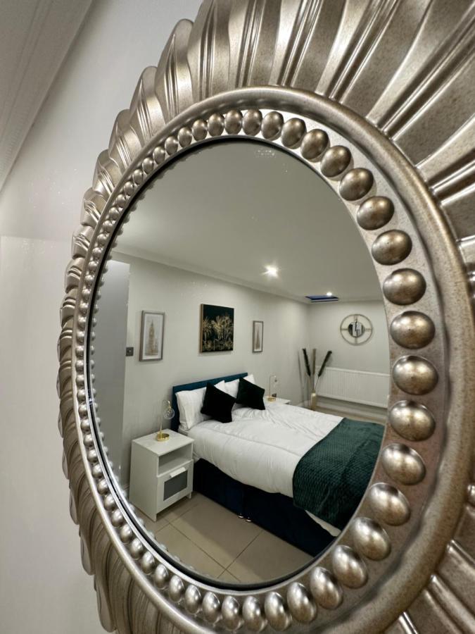 Luxury Studio Apartment Harrow on the Hill ภายนอก รูปภาพ