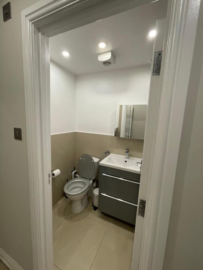Luxury Studio Apartment Harrow on the Hill ภายนอก รูปภาพ