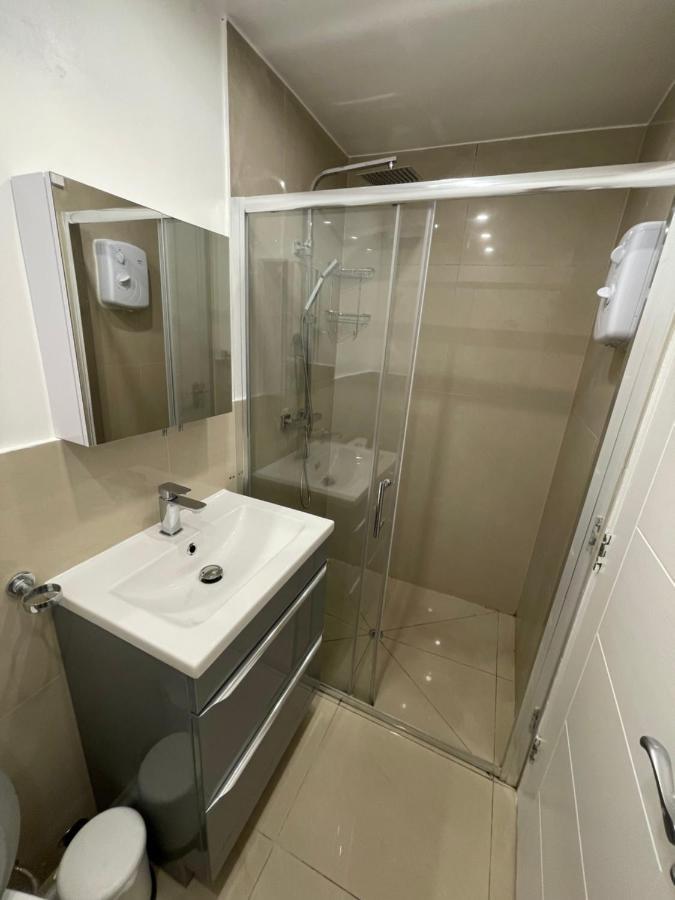 Luxury Studio Apartment Harrow on the Hill ภายนอก รูปภาพ