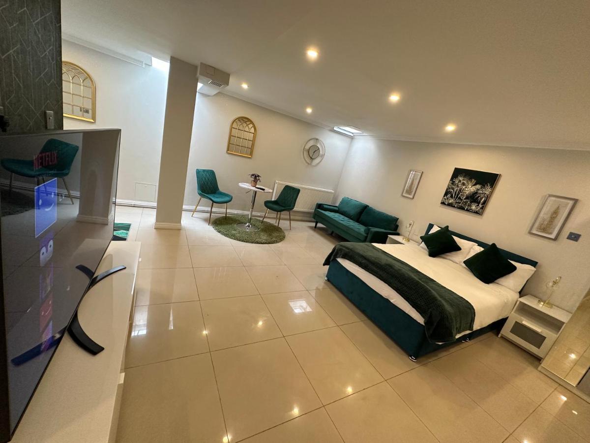 Luxury Studio Apartment Harrow on the Hill ภายนอก รูปภาพ