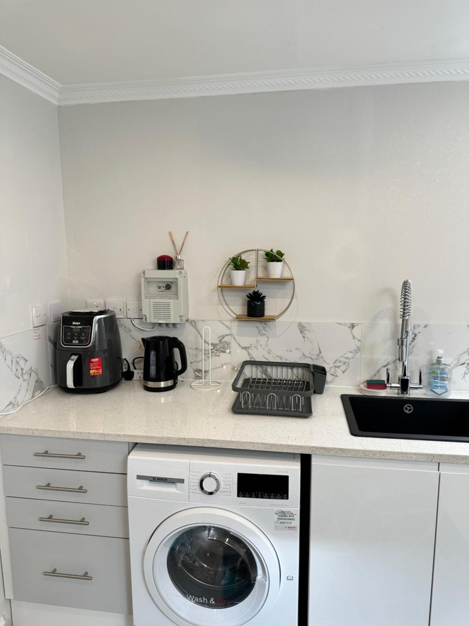 Luxury Studio Apartment Harrow on the Hill ภายนอก รูปภาพ