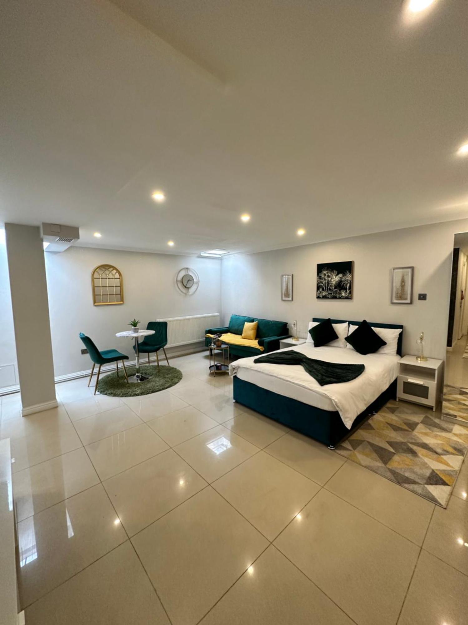 Luxury Studio Apartment Harrow on the Hill ภายนอก รูปภาพ