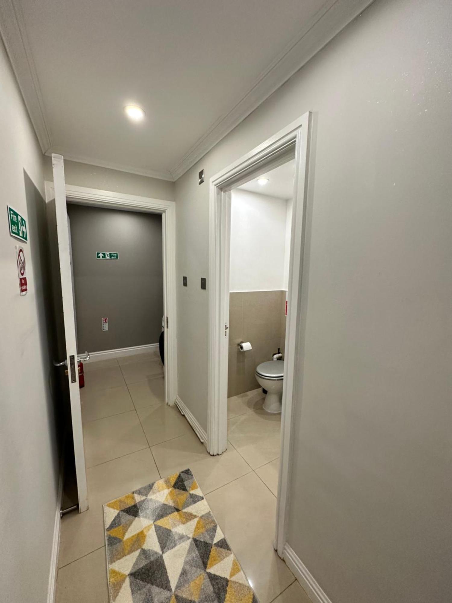 Luxury Studio Apartment Harrow on the Hill ภายนอก รูปภาพ