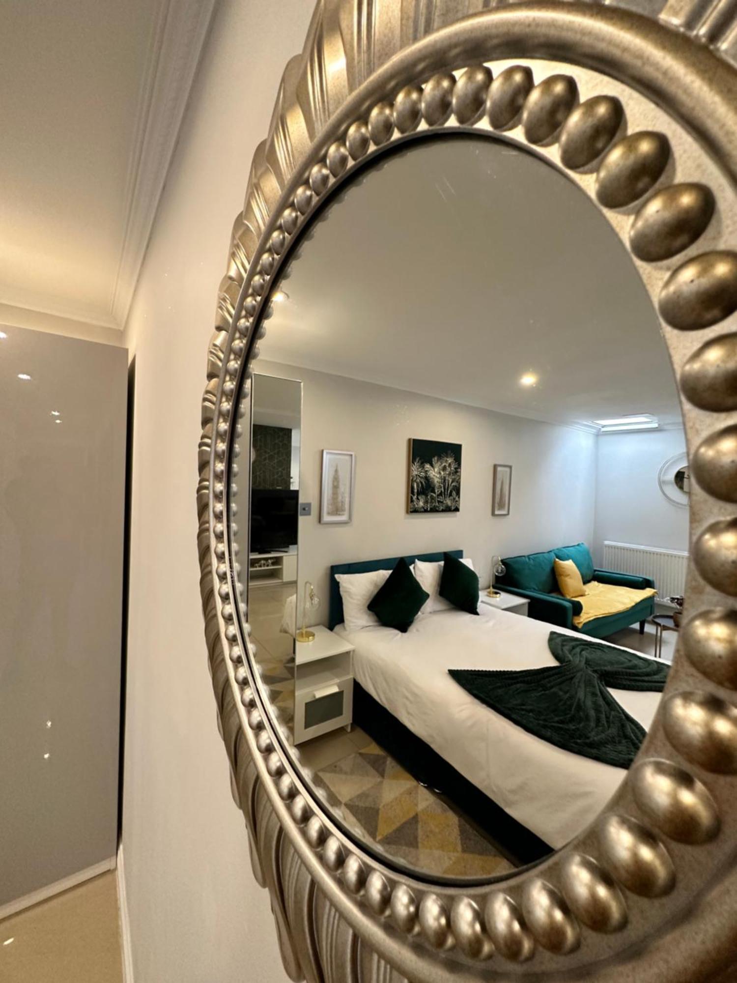 Luxury Studio Apartment Harrow on the Hill ภายนอก รูปภาพ